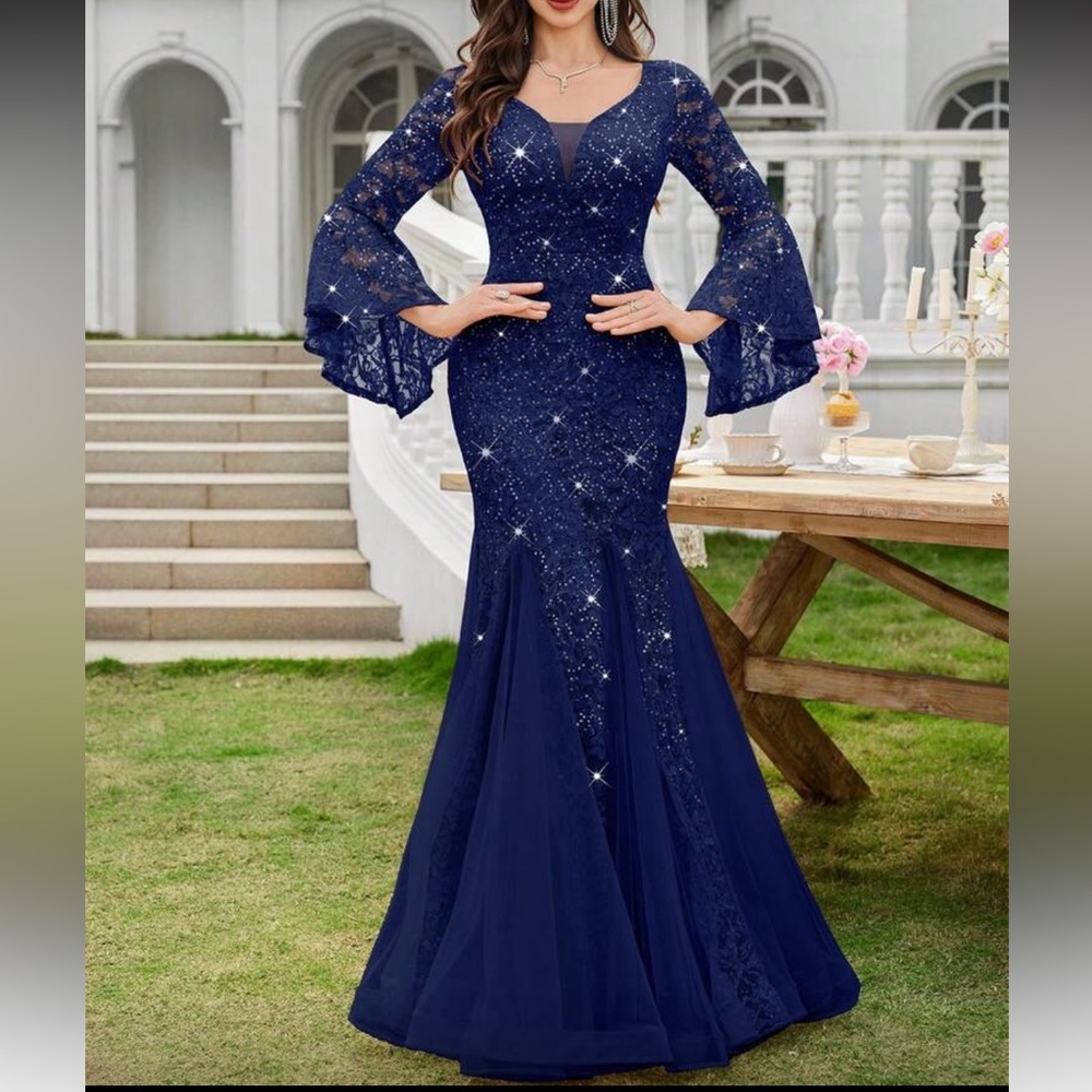 Elegant Lace Evening Gown in Navy Blue